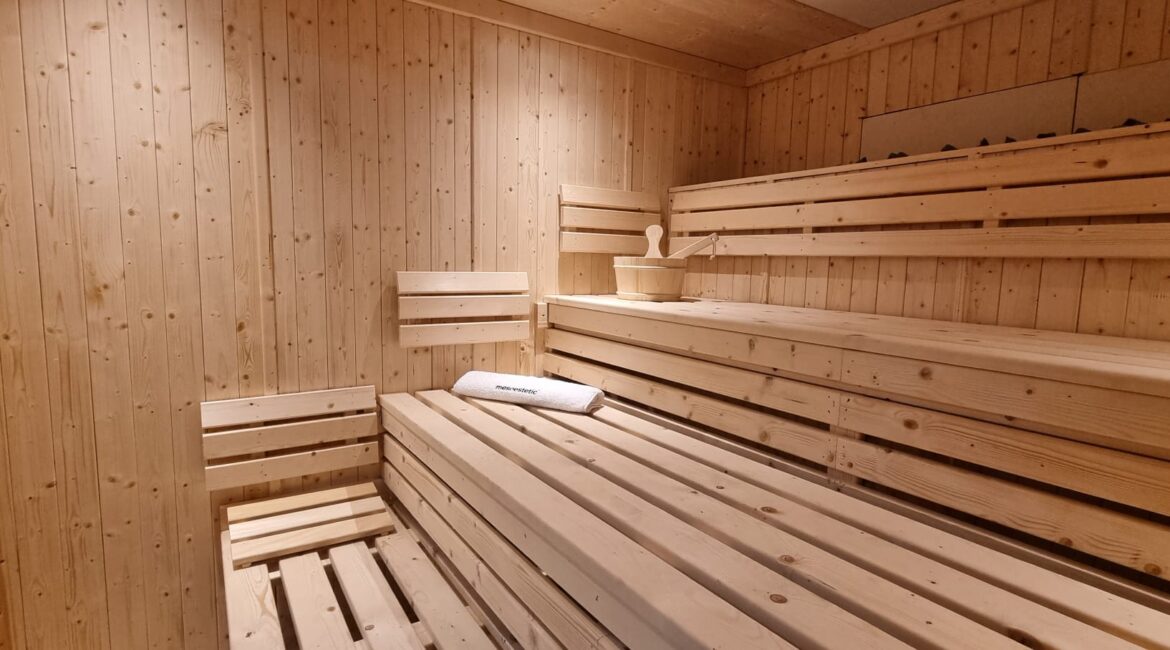 Embrace the Heat: Introducing a Traditional Sauna to Our Ladies-Only Gym